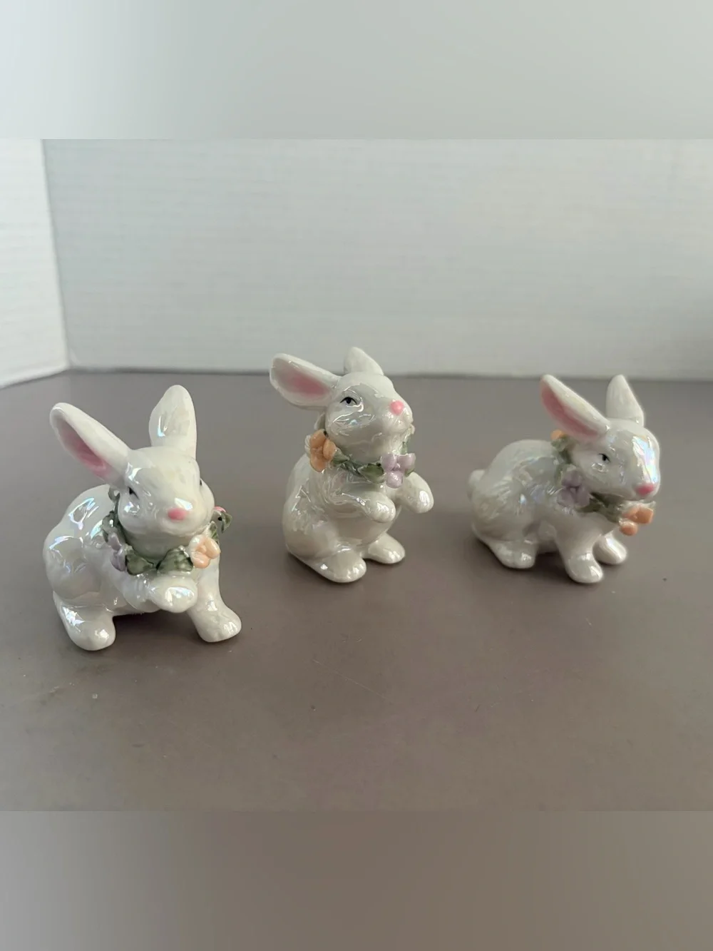 Vintage PORCELAIN Rabbit FIGURINE Trio w/Flowered Necklace